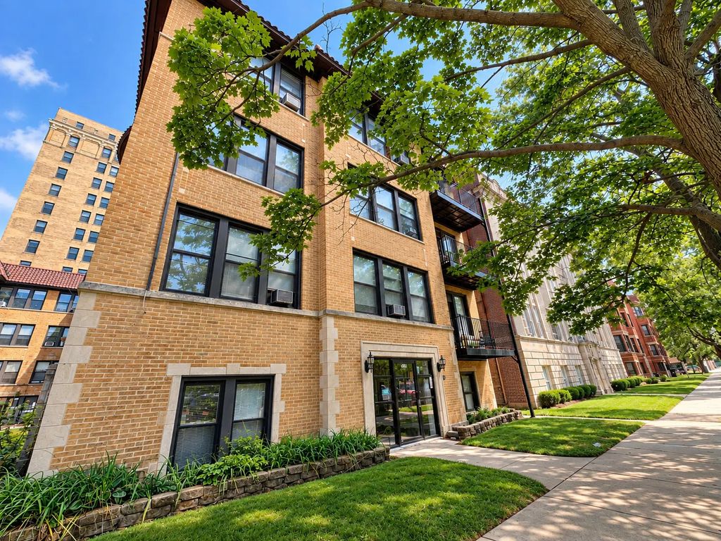 5461 S Everett Avenue 3a, Chicago