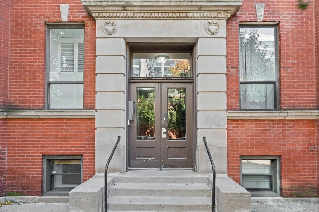 809 W Bradley Place G, Chicago