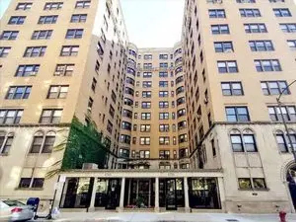 1755 E 55th Street 605, Chicago