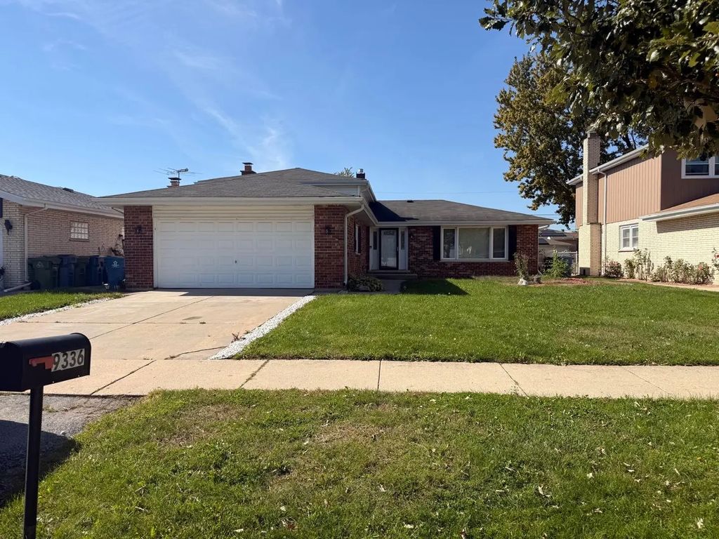 9336 Moody Avenue, Oak Lawn