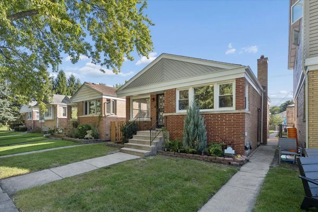 6539 N Neva Avenue, Chicago