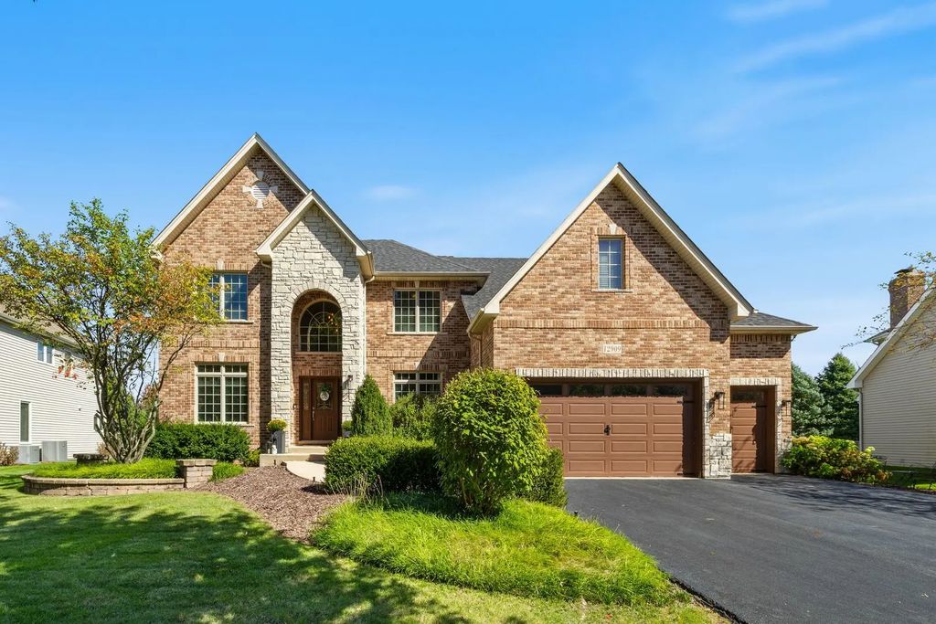 12909 Alpine Way, Plainfield