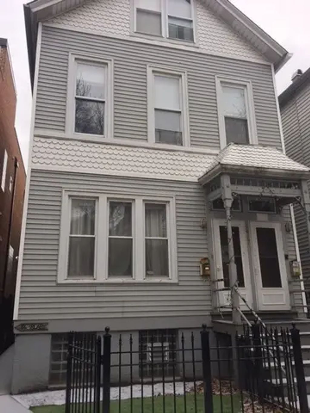 1417 W Fletcher Street 2r, Chicago
