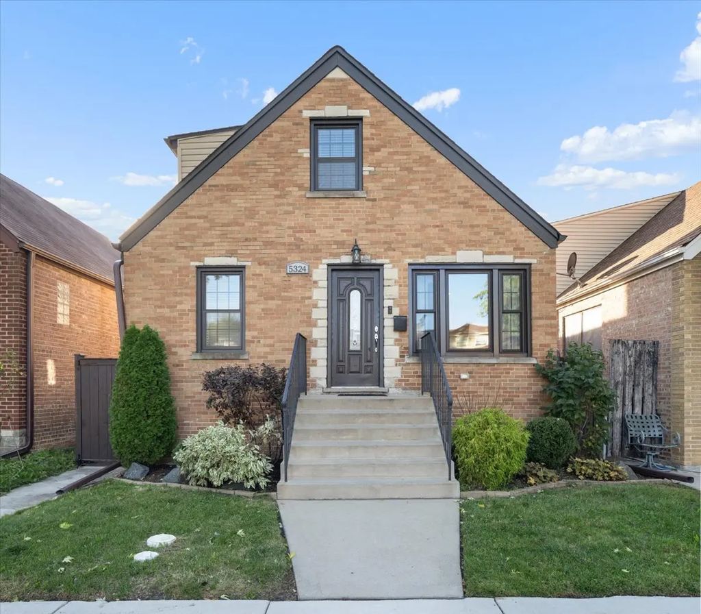 5324 N Laramie Avenue, Chicago