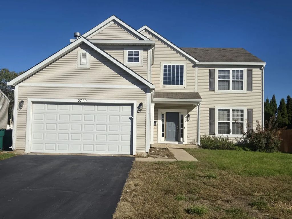 2710 Stonebridge Drive, Plainfield