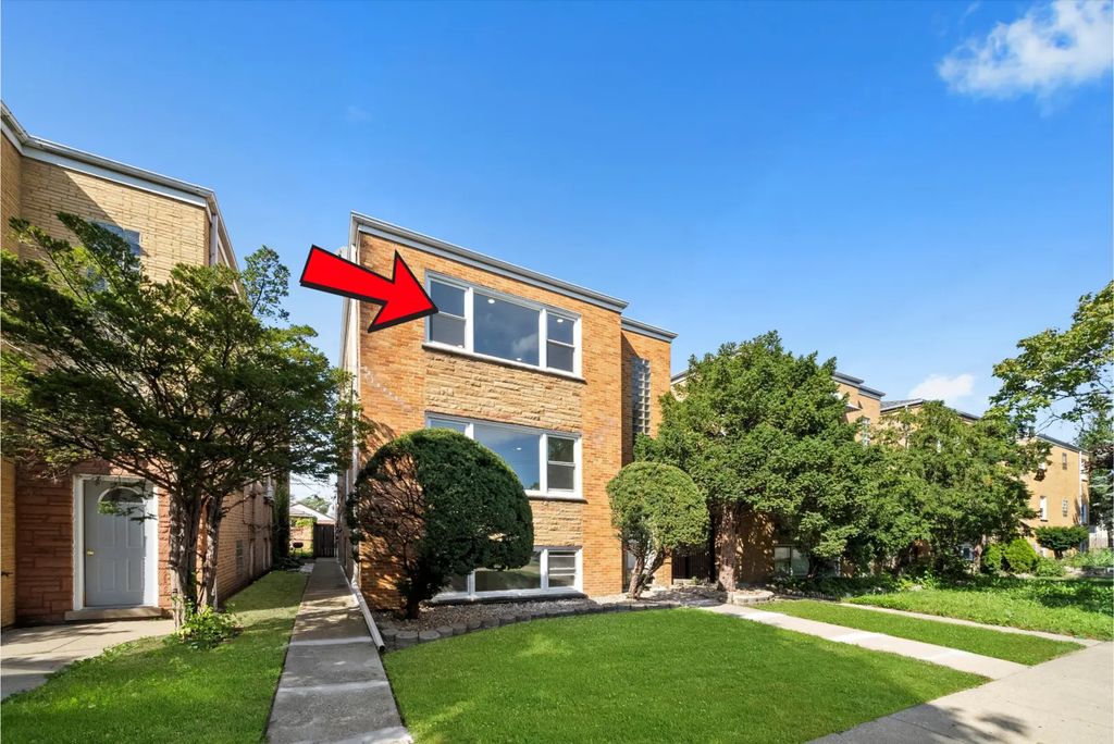 7062 W Diversey Avenue 2, Chicago