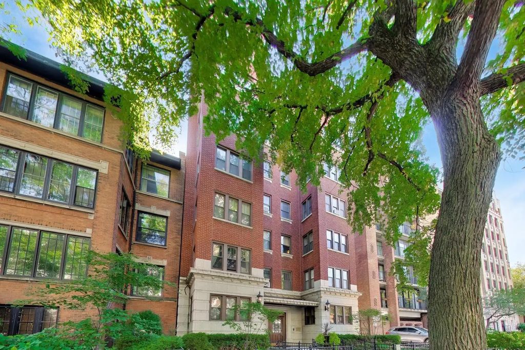 647 W Sheridan Road 7a, Chicago