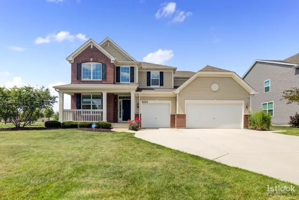 1003 Trillium Lane, Shorewood