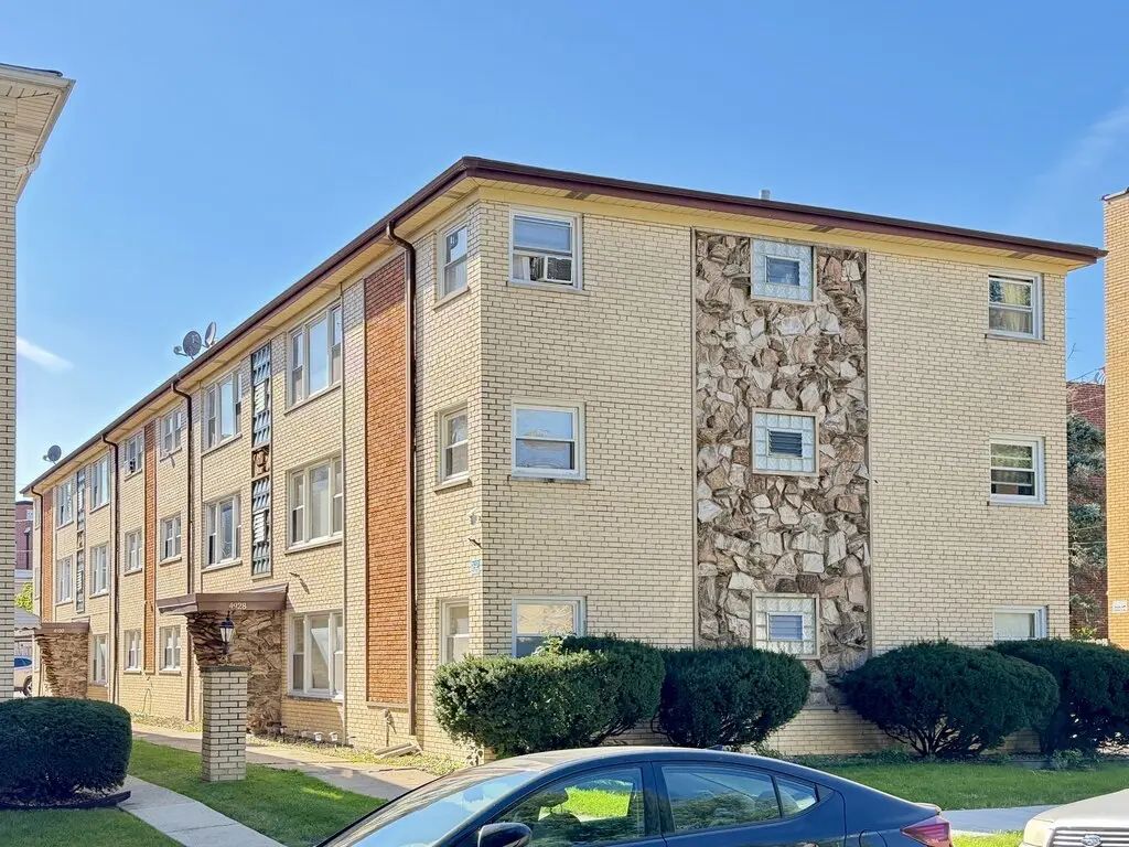 4928 N Lester Avenue 2b, Chicago