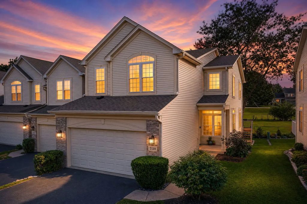 2139 Ashley Court 2139, Downers Grove