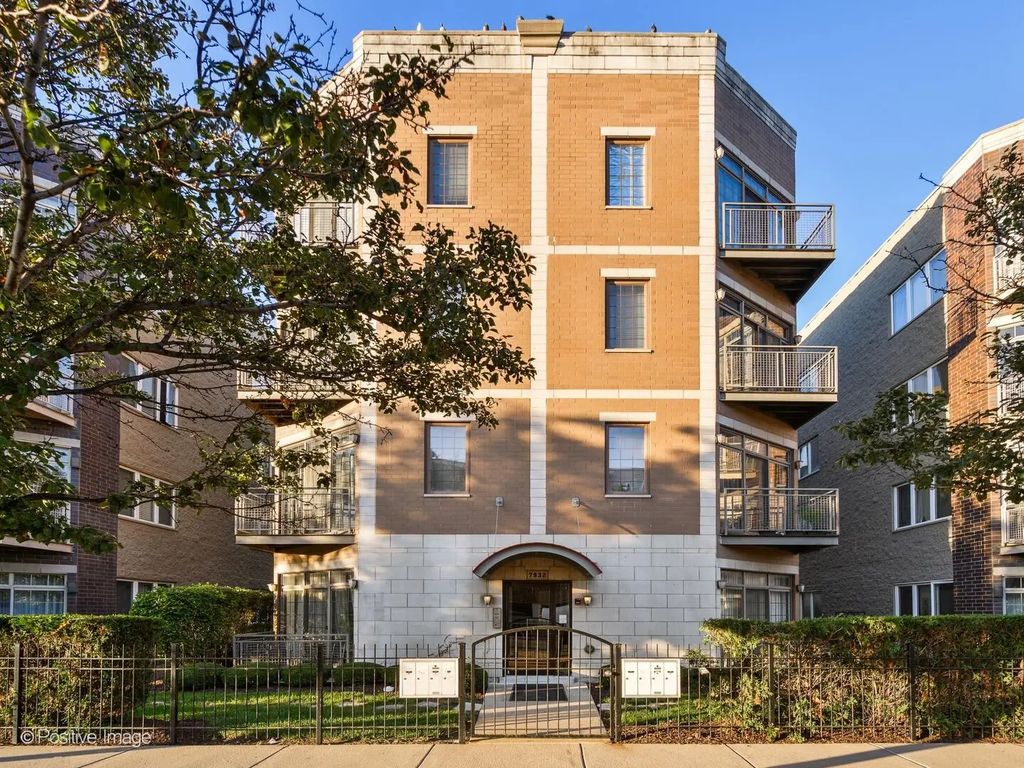 7932 W Grand Avenue 1e, Elmwood Park