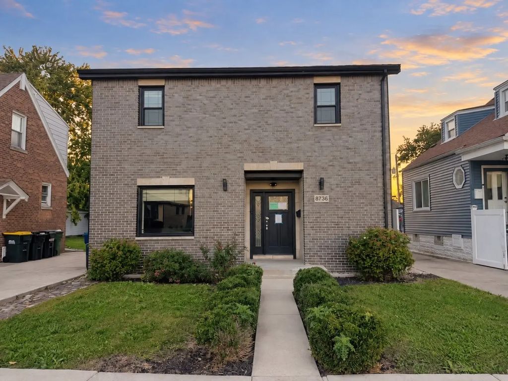 8736 S Richmond Avenue, Evergreen Park