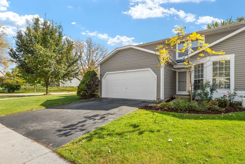 3 Dorchester Court, Streamwood