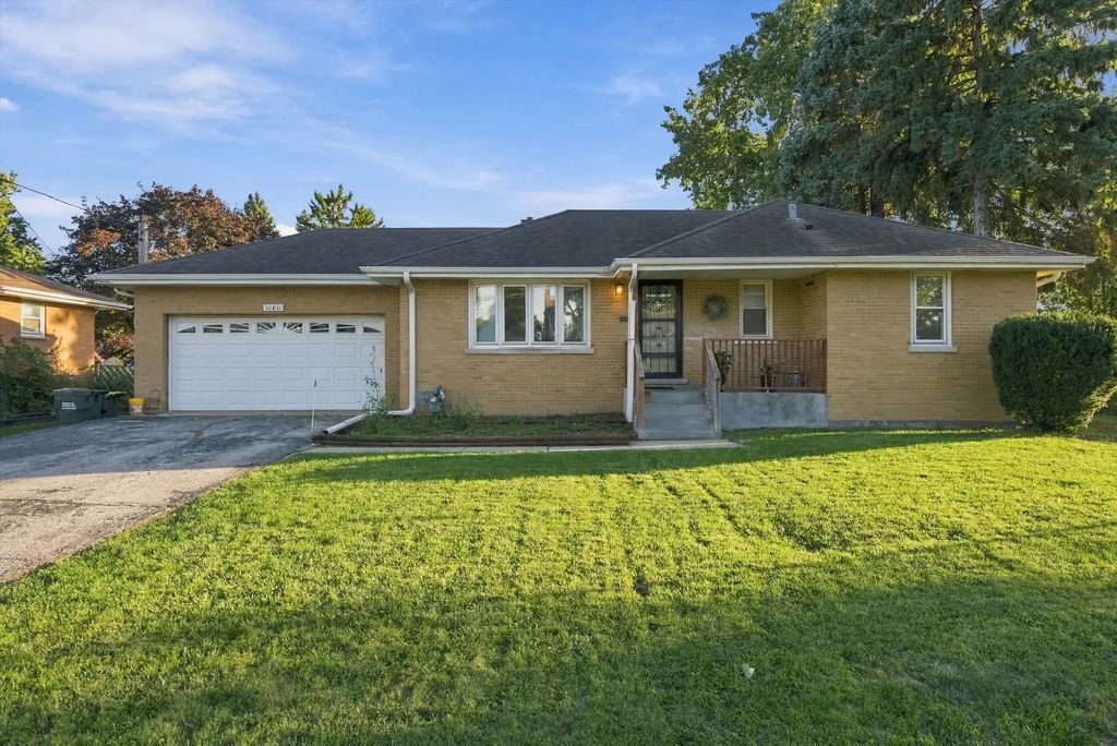 10811 Wrightwood Avenue, Melrose Park