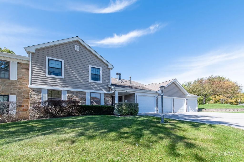 26 Stanton Court D-1, Schaumburg