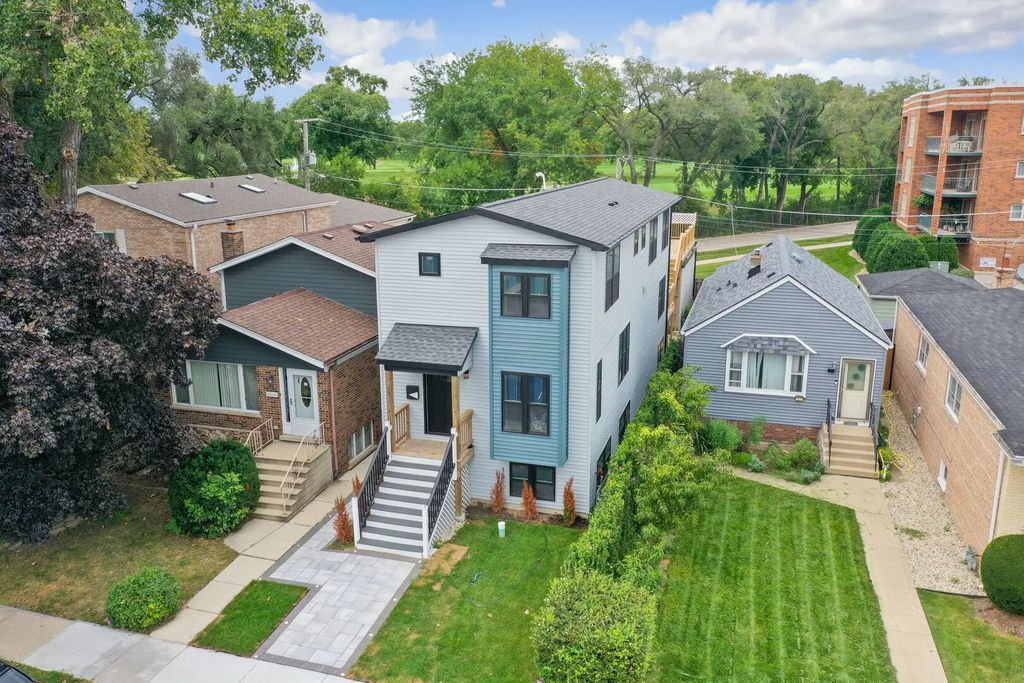 6672 W Montrose Avenue, Harwood Heights