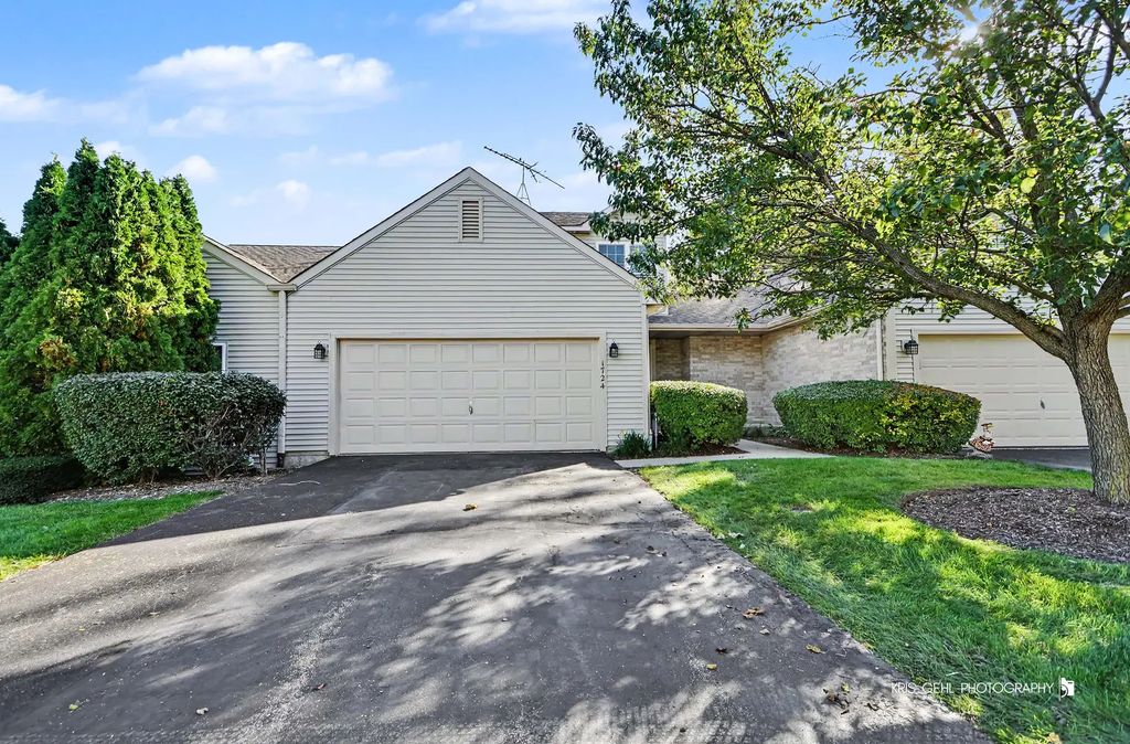 1724 Court Street, McHenry