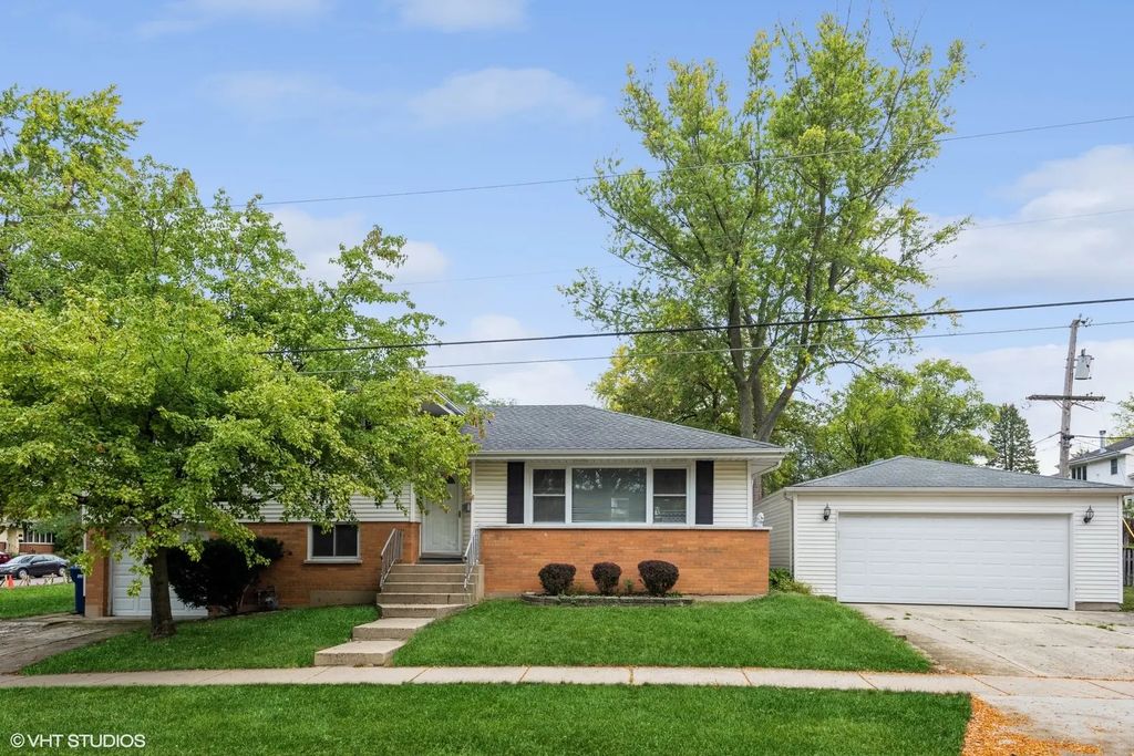 319 Shirley Court, Wheaton