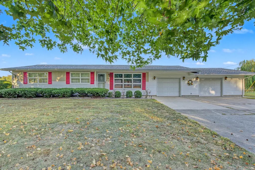14798 Cherry Street, Sesser