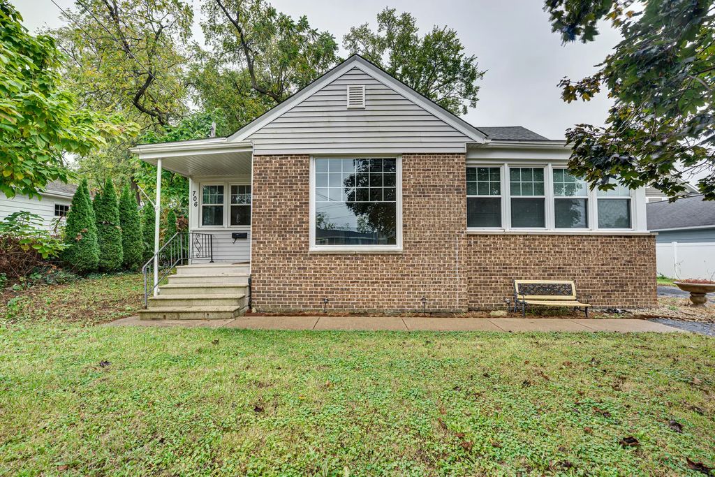 706 Michigan Street, Wheaton