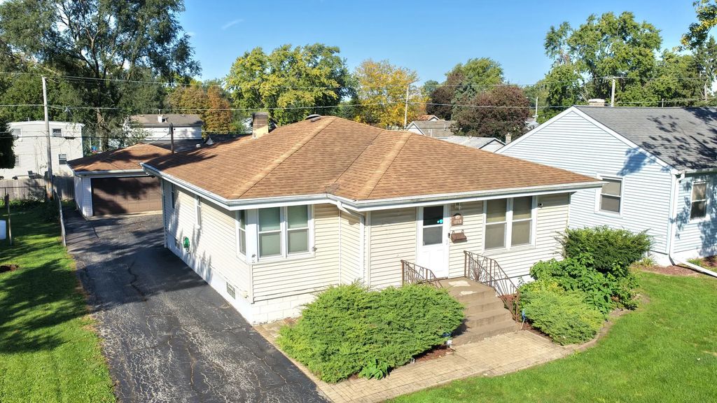 1713 Oakland Avenue, Crest Hill