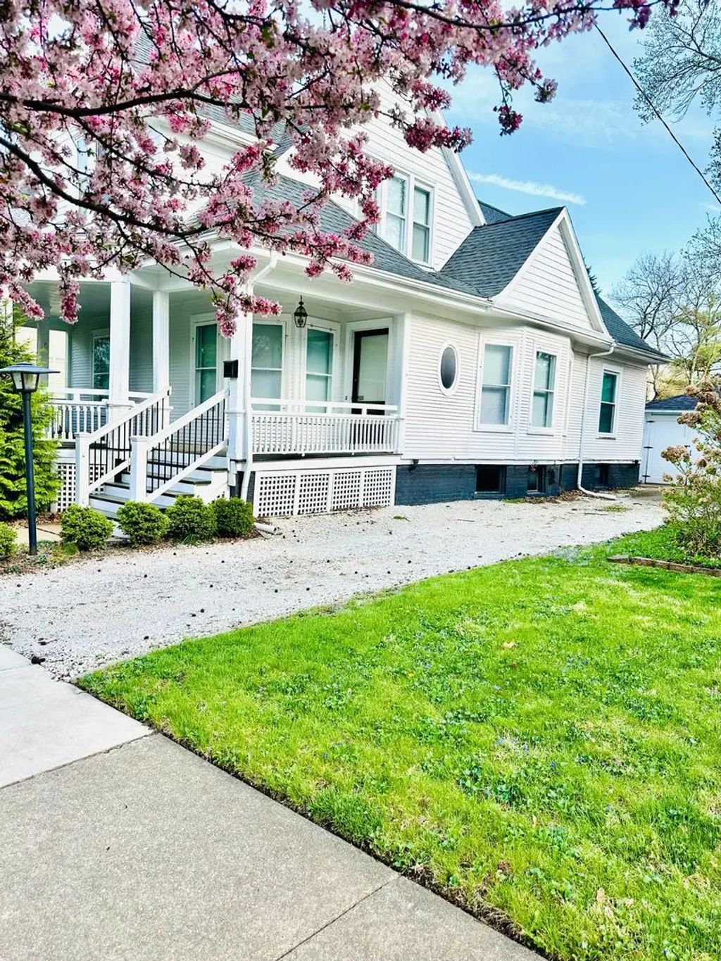 1211 E Jefferson Street, Bloomington