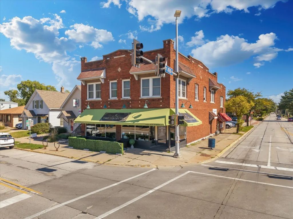 1325 30th Street, Rock Island