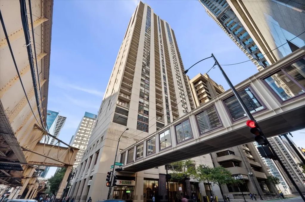 200 N Dearborn Street 4001, Chicago