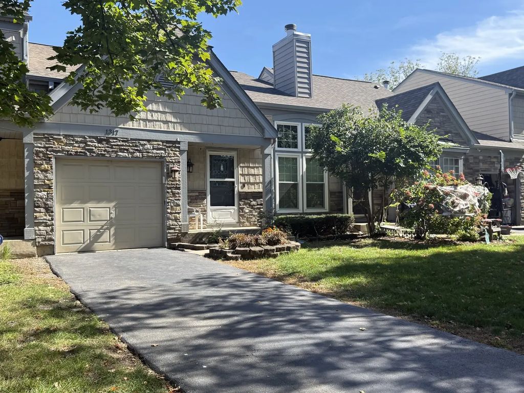 1317 Seabury Circle, Carol Stream