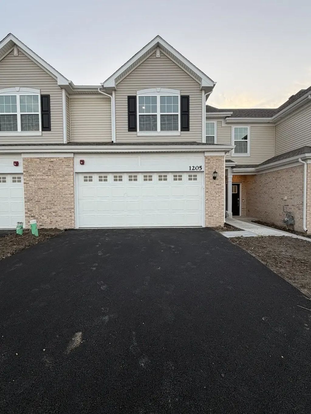 1205 Glenmont Street, Algonquin