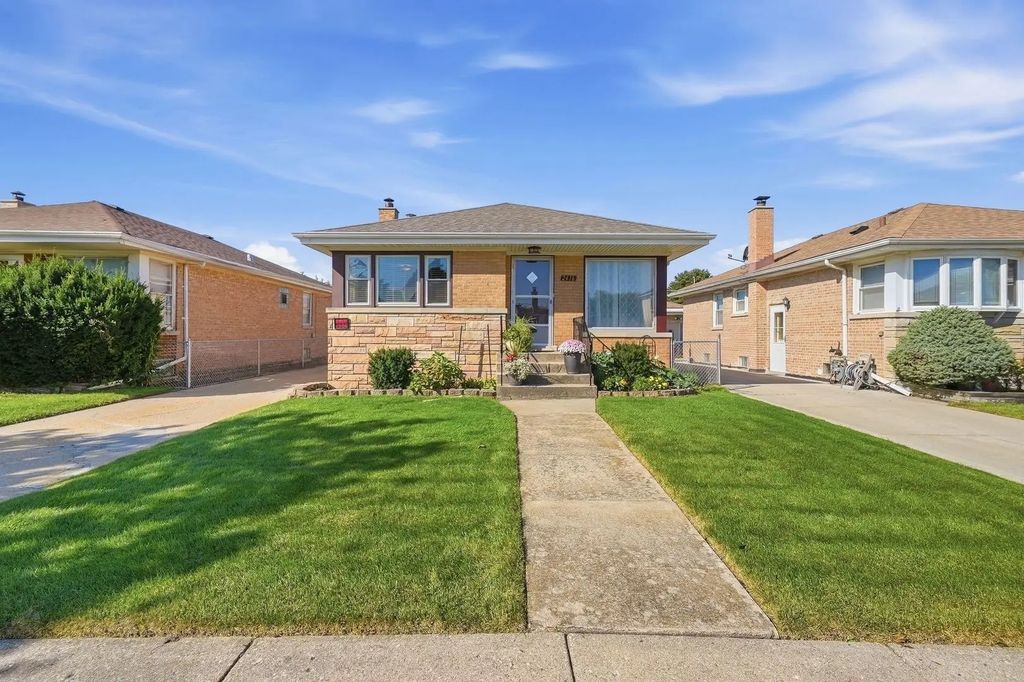 2416 Ernst Street, Franklin Park