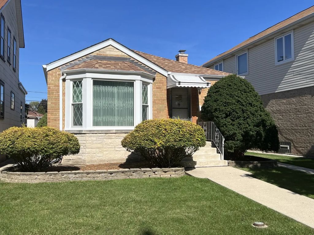 7324 W Myrtle Avenue, Chicago