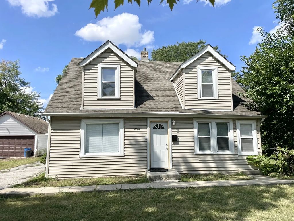 3724 Ruby Street, Schiller Park