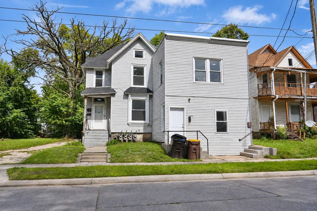 1223-1225 Andrews Street, Rockford