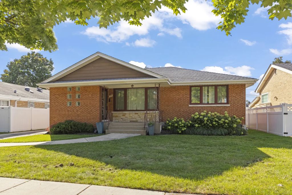 1944 Stratford Avenue, Westchester