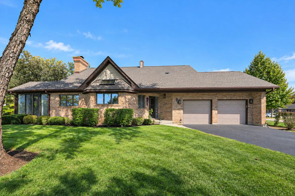 1801 Monterey Court, Hoffman Estates