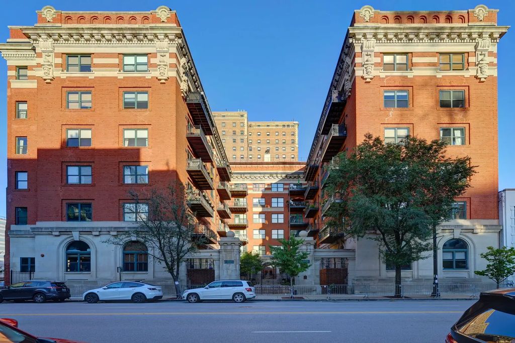 1439 S Michigan Avenue 212, Chicago
