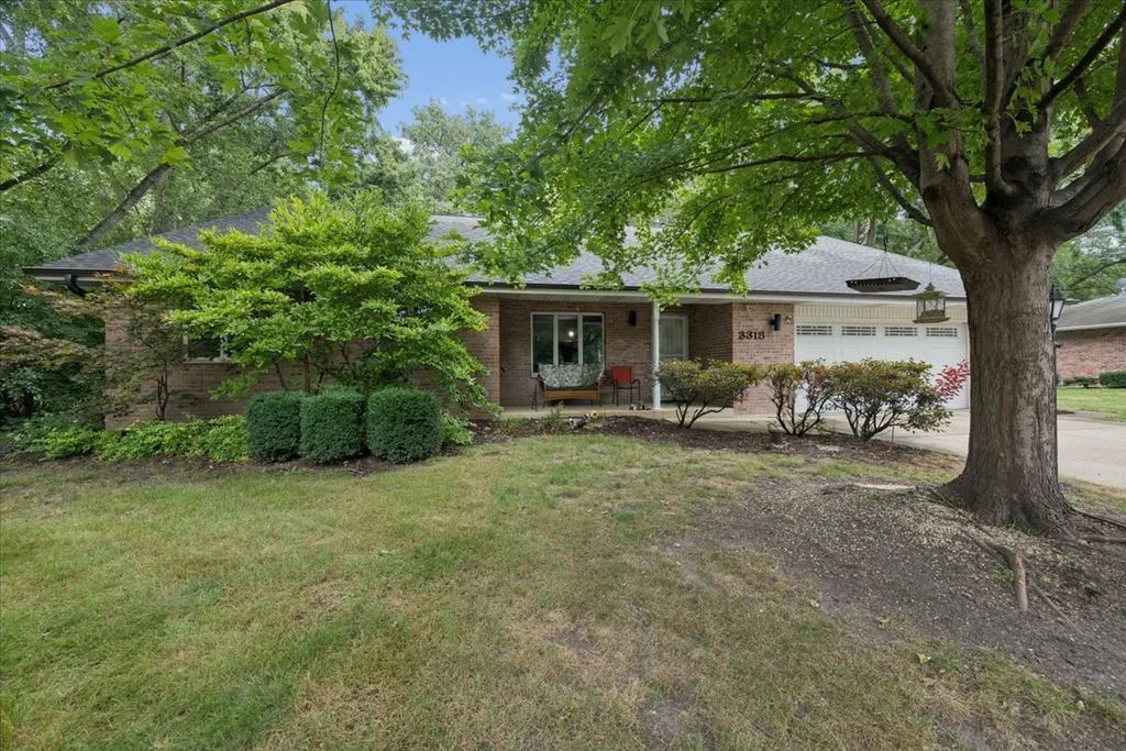 3318 Caroline Drive, Joliet