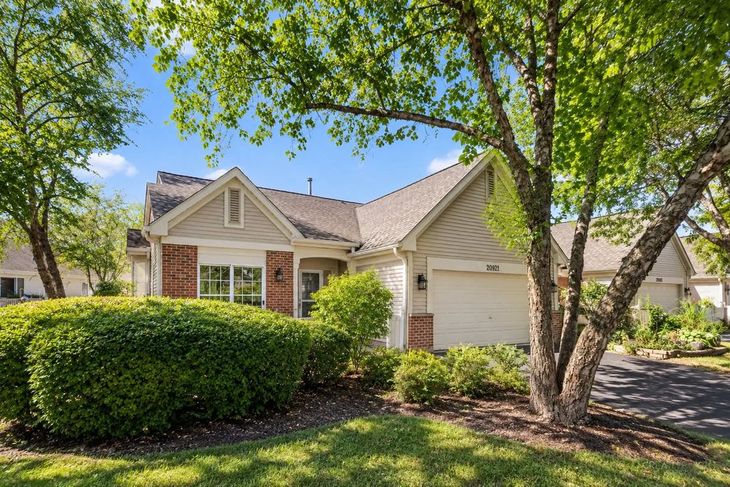 20921 W Blossom Lane, Plainfield