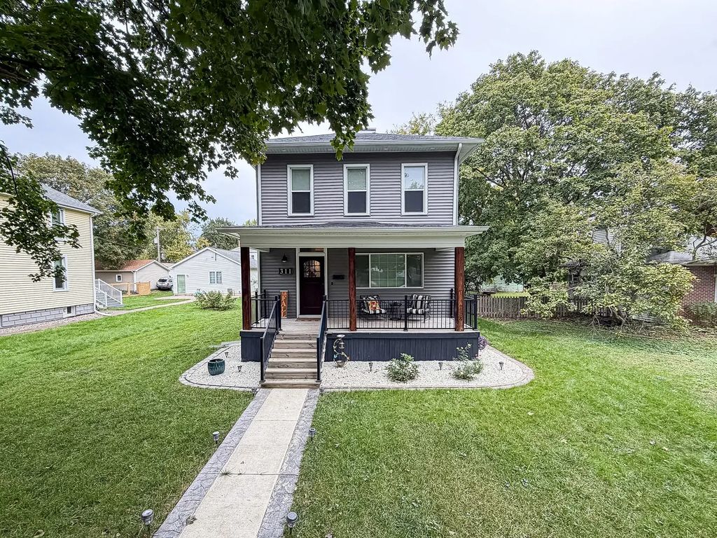 311 W Orleans Street, Paxton