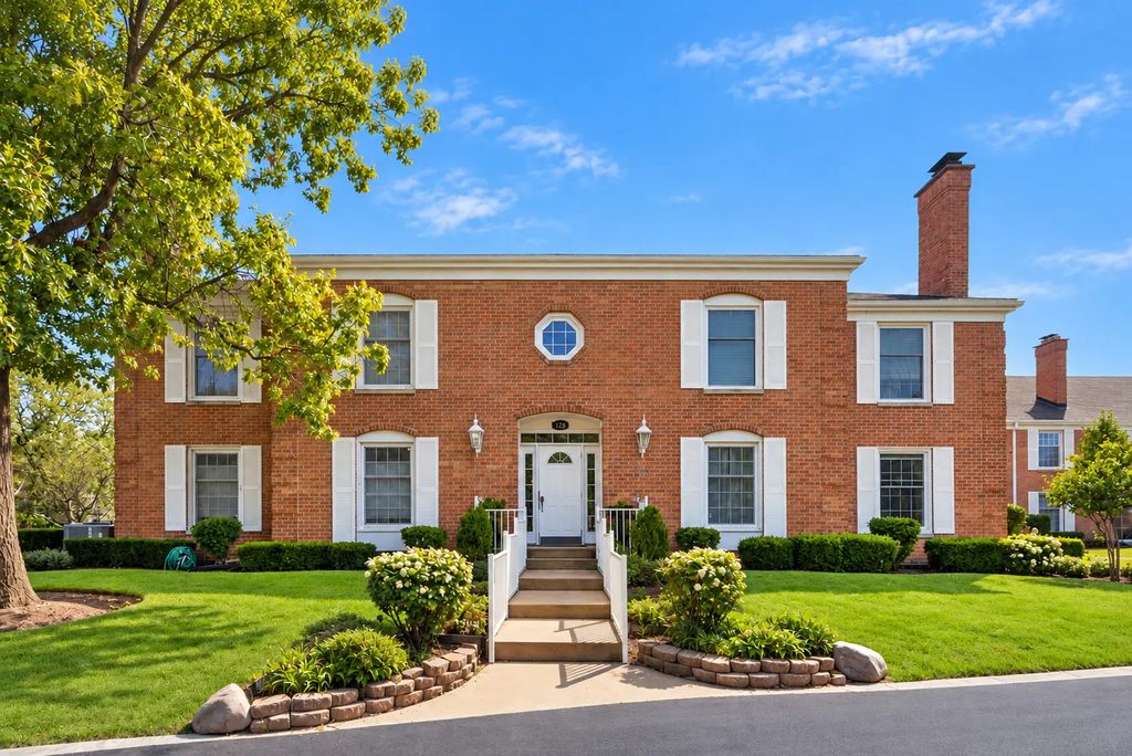 128 Carriage Way Drive 117b, Burr Ridge