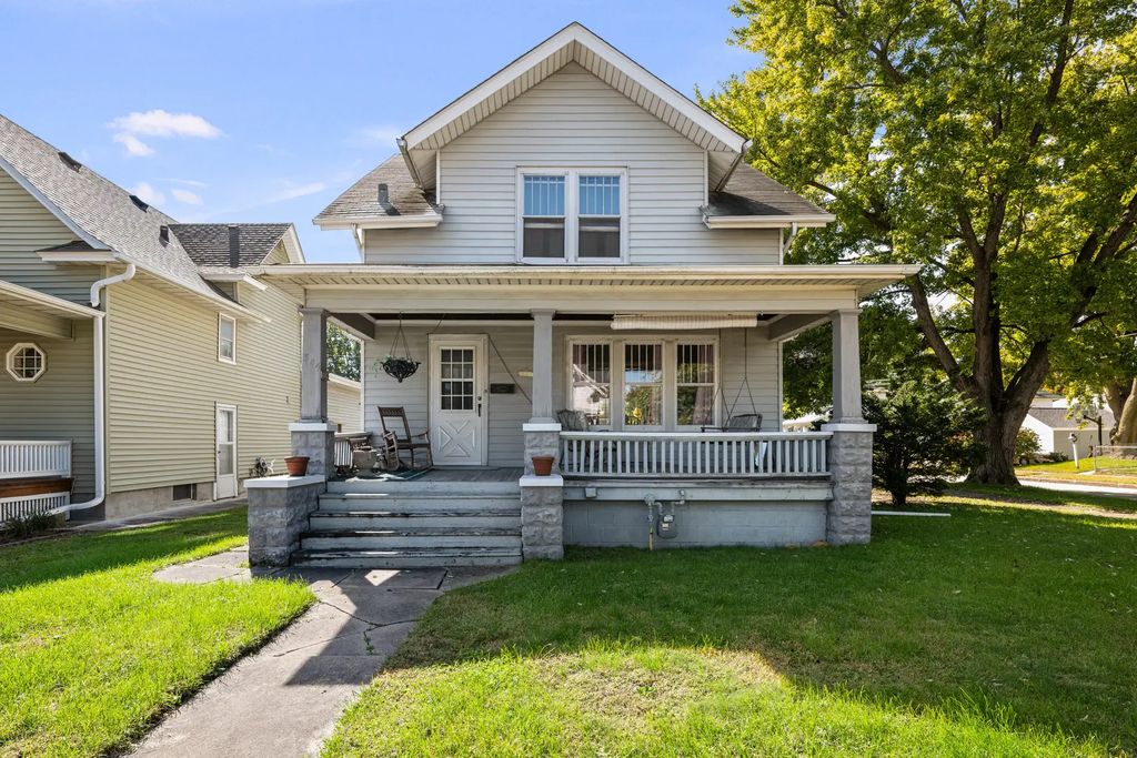 504 19th Avenue, Moline