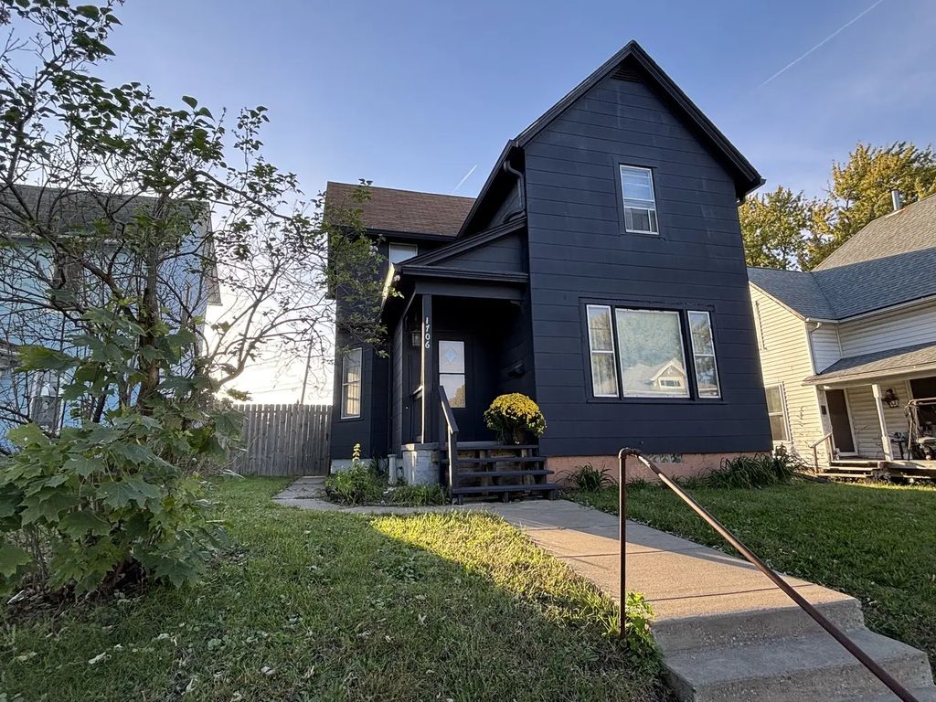 1706 Taylor Street, Davenport