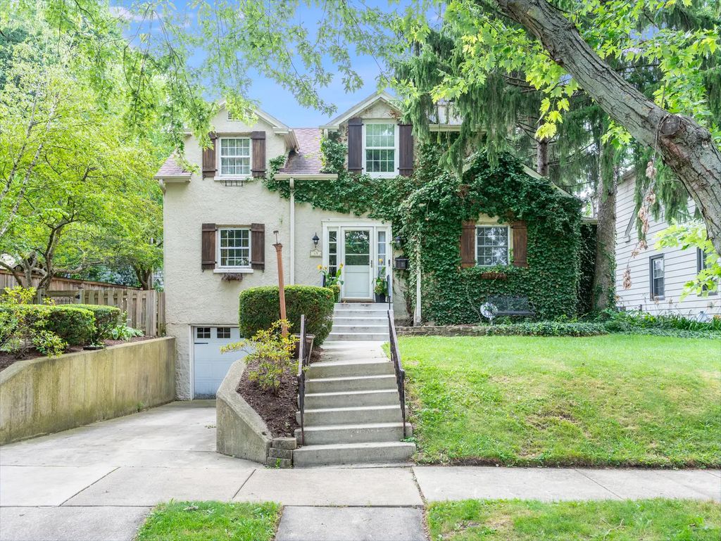 45 S Julian Street, Naperville