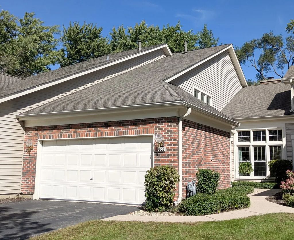 305 Stonefield Court, Schaumburg