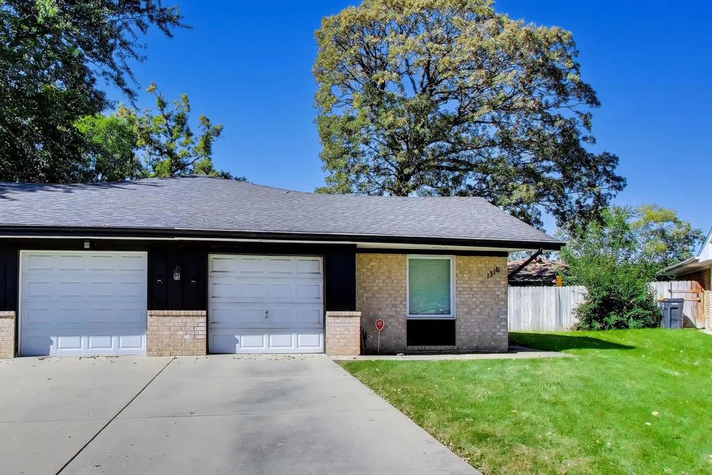 1316 Beverly Lane, Streamwood