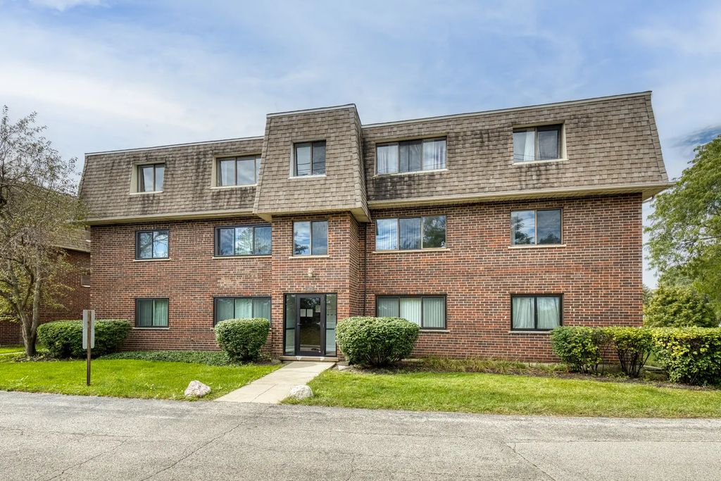 1472 Carol Court 3b, Palatine