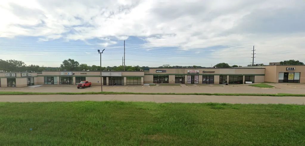 1663 Lincolnway Boulevard G, Clinton