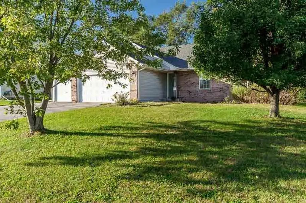 645 Winfield Drive, South Beloit