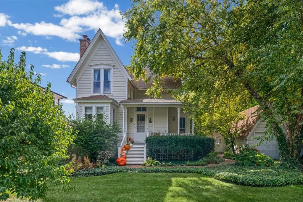510 Ash Street, Winnetka